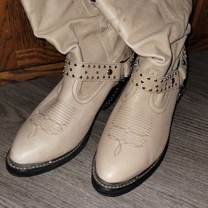 Women cowboy boots